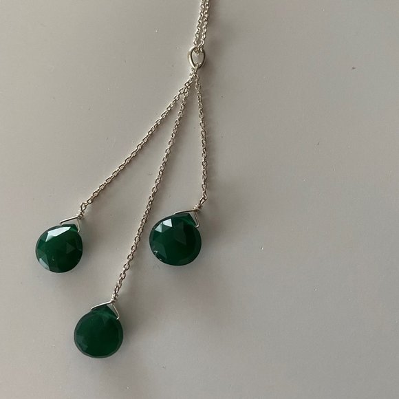 Sterling Silver Necklace with Green Agate Stones - Picture 3 of 4